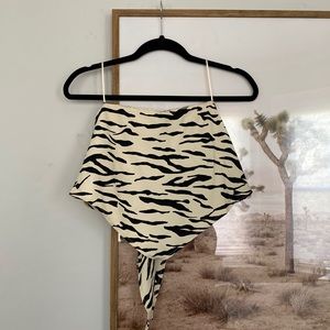 Strapless bandana crop top